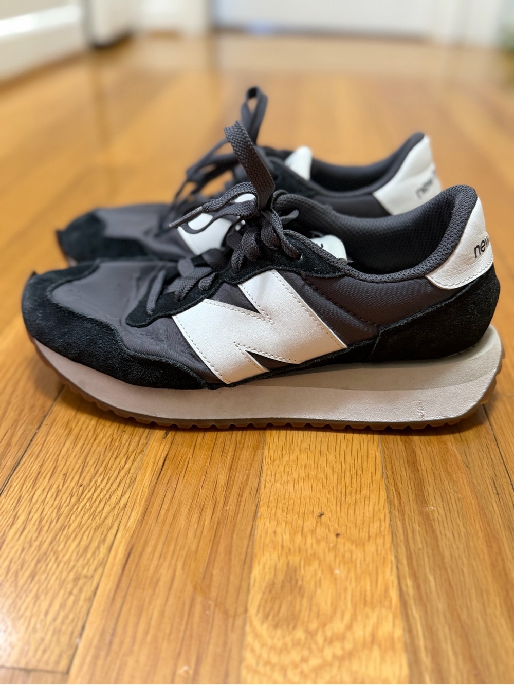 New Balance Black and White Women's Retro Athletic Sneakers